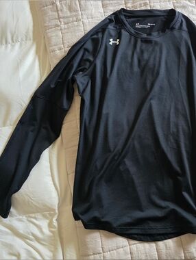 Under Armour Black Long-Sleeve Performance Top